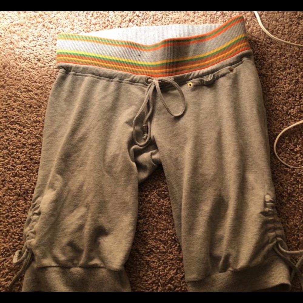 Capris/Bermuda shorts
